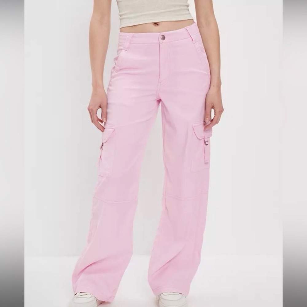 NWOT American Eagle Size 16 Pink High Stretch Wide Leg Cargo Pants